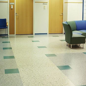 武汉PVC塑胶地板的保养方法及保养时的注意事项(图1)