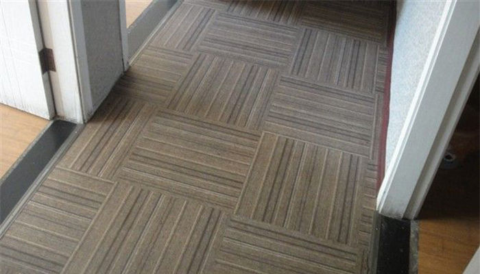 武汉买家装PVC塑胶地板要注意哪些(图1)